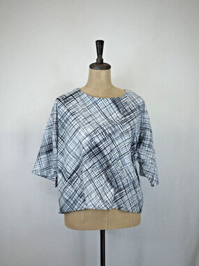NWT Ever Sassy #300 White w/Black Print Crinkle Woven Top #0224 MEDIUM